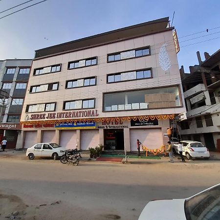 Готель Shree Jee Intenational Натгдвара Екстер'єр фото