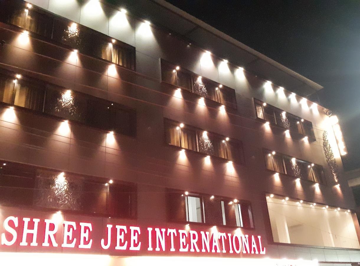 Готель Shree Jee Intenational Натгдвара Екстер'єр фото